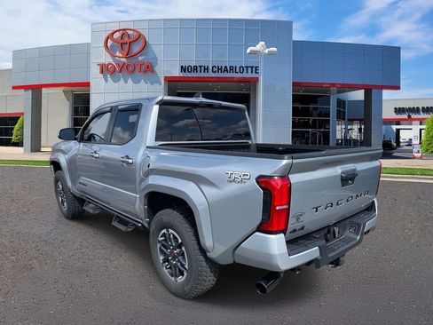 Used 2024 Toyota Tacoma TRD Sport image 8