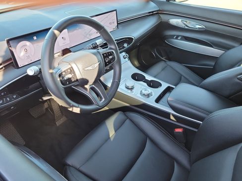 Certified 2026 Genesis GV70 2.5T Select image 5