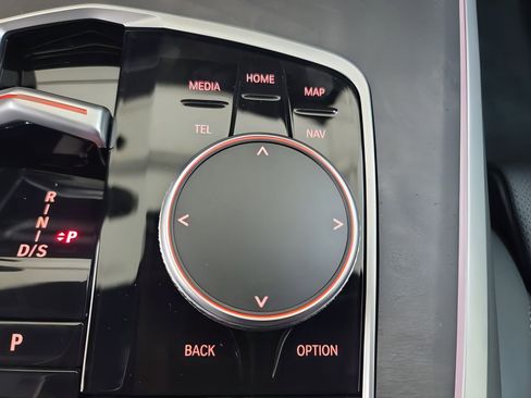 Used 2026 BMW X5 sDrive40i w/ Parking Assistance Package image 19