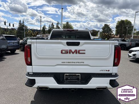 Used 2023 GMC Sierra 1500 AT4 w/ Technology Package AWD/4WD image 3
