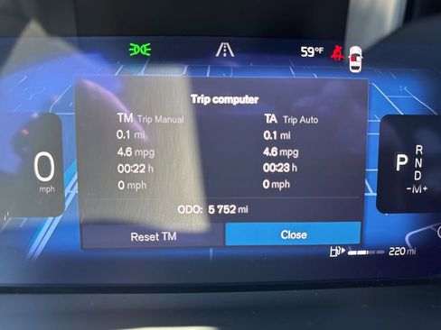 Used 2026 Volvo XC40 B5 Ultra w/ Climate Package AWD/4WD image 7