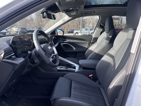 Used 2025 Audi Q5 Premium Plus w/ Premium Plus image 13
