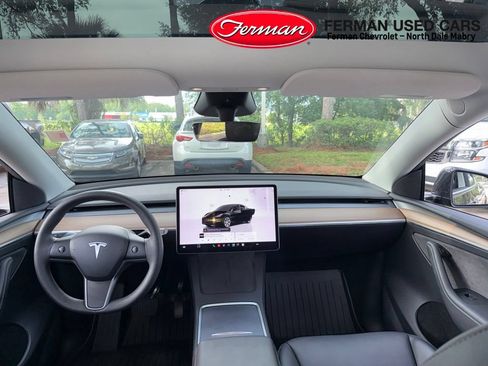 Used 2024 Tesla Model Y Long Range RWD image 4