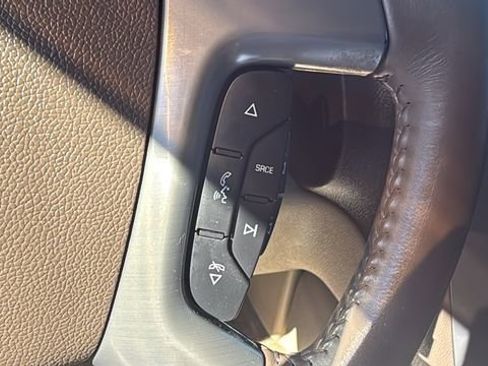 Used 2012 GMC Yukon XL SLT RWD image 19