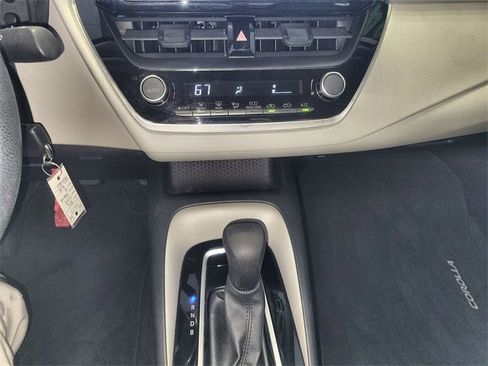 Used 2024 Toyota Corolla LE image 19