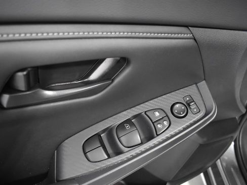 Certified 2025 Nissan Sentra S FWD image 15
