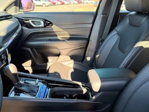 New 2026 Jeep Compass Latitude image 24