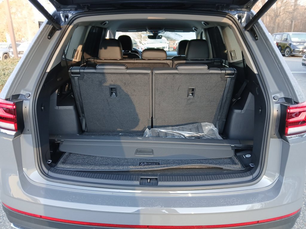 New 2025 Volkswagen Atlas SE FWD image 21