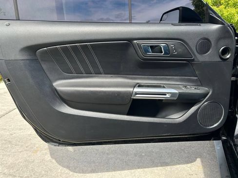 Used 2017 Ford Mustang GT Premium w/ GT Performance Package RWD image 23