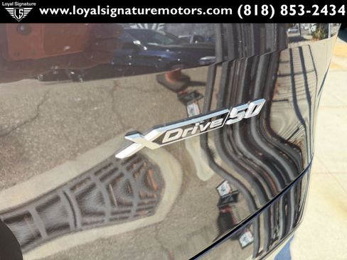 Used 2024 BMW iX xDrive50 w/ Premium Package AWD/4WD image 8