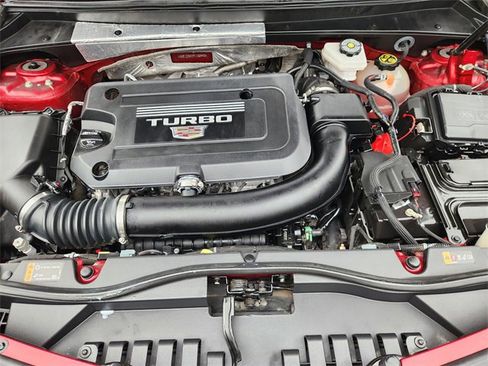 Used 2023 Cadillac XT4 Premium Luxury image 31