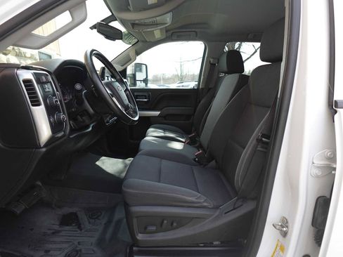 Used 2019 Chevrolet Silverado 2500 LT w/ Custom Sport Edition AWD/4WD image 13