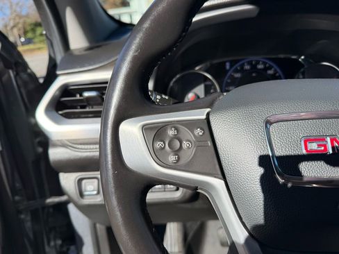 Used 2020 GMC Acadia SLT w/ Driver Alert Package II image 20