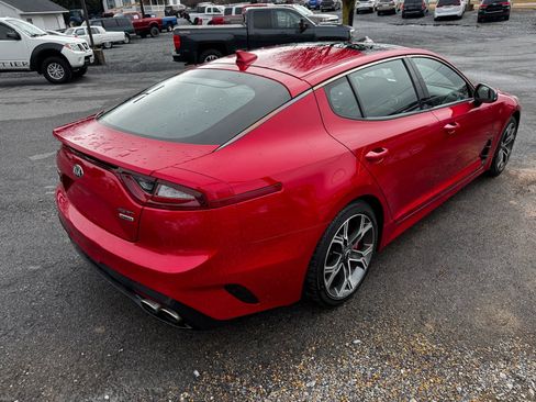 Used 2018 Kia Stinger GT1 image 4