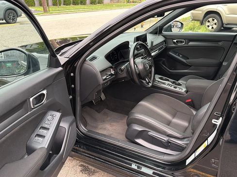 Used 2025 Honda Civic Sport image 23
