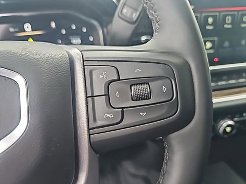 Used 2024 GMC Sierra 1500 Elevation image 23