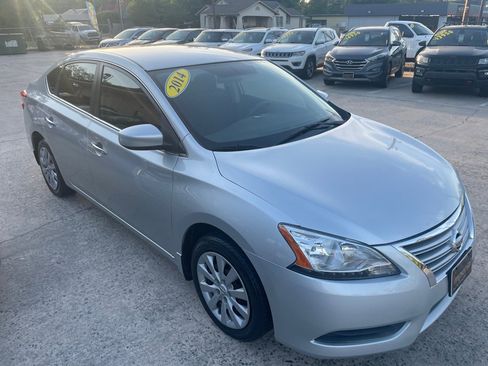 Used 2014 Nissan Sentra SV w/ SV Driver Package FWD image 4