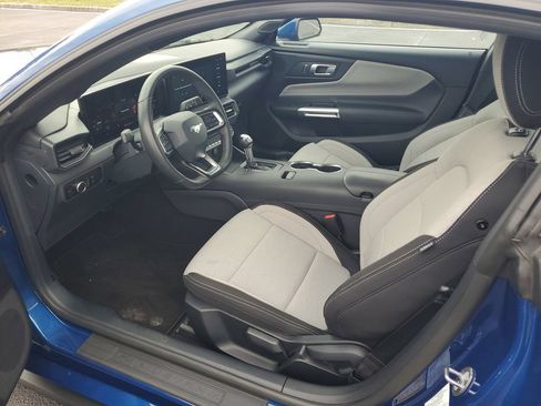 Used 2024 Ford Mustang Coupe RWD image 10