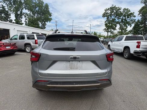 Used 2024 Chevrolet Trax ACTIV w/ Driver Confidence Package FWD image 6