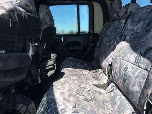 Used 2022 Jeep Gladiator Sport image 24