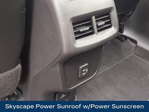 Used 2022 GMC Terrain SLT w/ Infotainment Package II AWD/4WD image 21