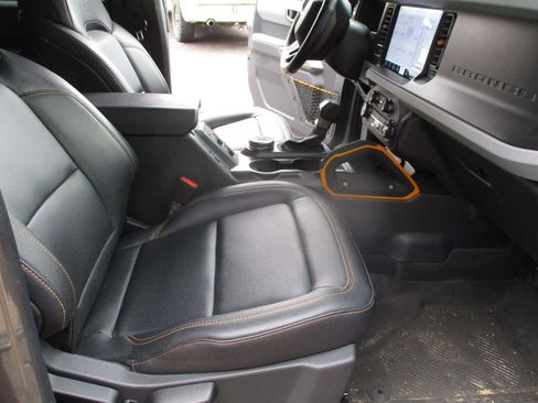 Used 2023 Ford Bronco Badlands AWD/4WD image 10