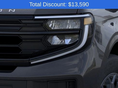 New 2025 Ford Expedition Active AWD/4WD image 18