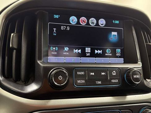 Used 2016 Chevrolet Colorado LT w/ LT Convenience Package image 18