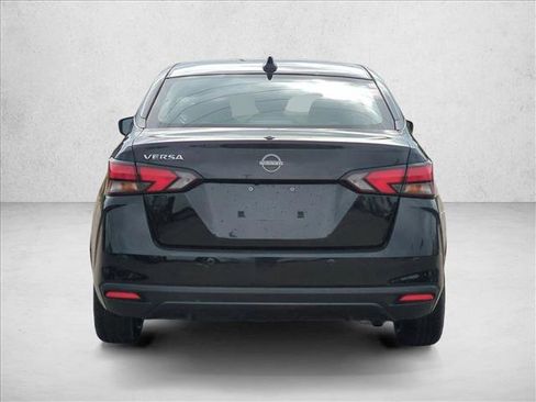 Used 2025 Nissan Versa SV image 6