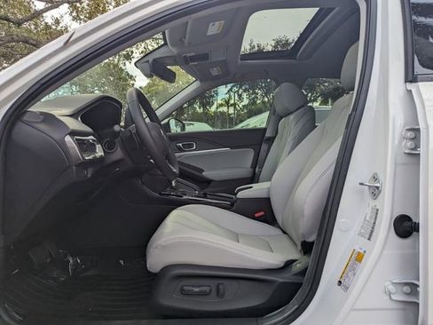 New 2025 Acura Integra image 7