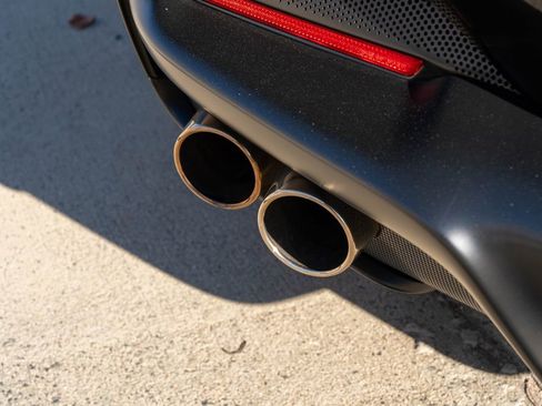 Certified 2022 Ferrari Portofino M image 17