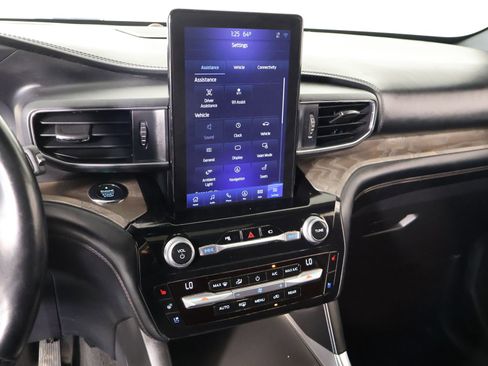 Used 2021 Ford Explorer Platinum w/ Equipment Group 601A image 5