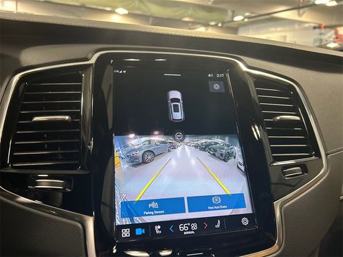 Certified 2023 Volvo XC90 T8 Ultimate w/ Protection Package Premier image 17