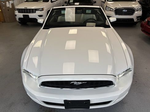 Used 2013 Ford Mustang Premium image 14