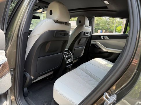 Used 2023 BMW X6 xDrive40i w/ Premium Package AWD/4WD image 26