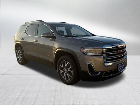 Used 2023 GMC Acadia SLT AWD/4WD image 3