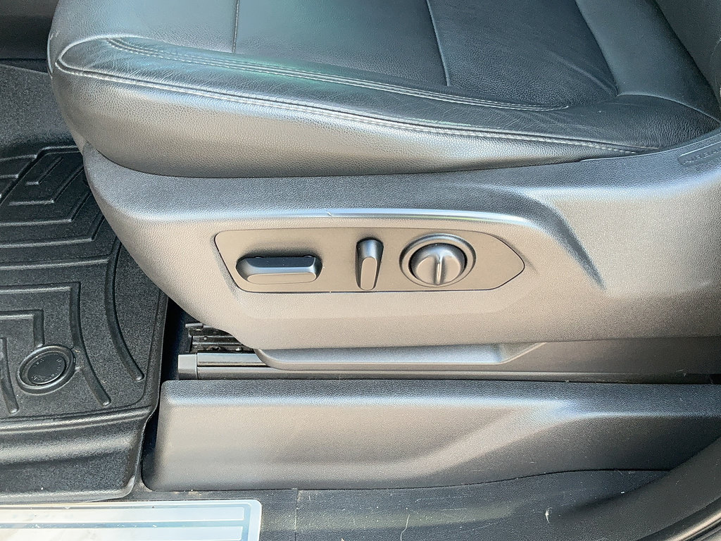 Used 2019 Chevrolet Silverado 1500 RST w/ All-Star Edition AWD/4WD image 17