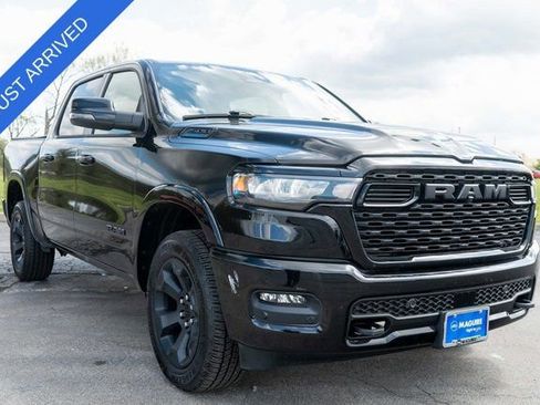 Used 2025 RAM 1500 Big Horn AWD/4WD image 4