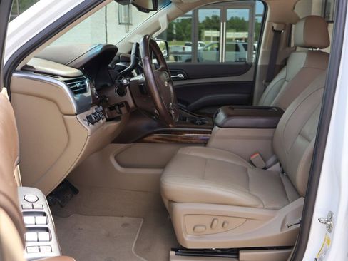 Used 2019 Chevrolet Tahoe LT w/ Max Trailering Package AWD/4WD image 9