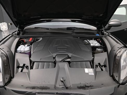 New 2026 Porsche Cayenne image 22