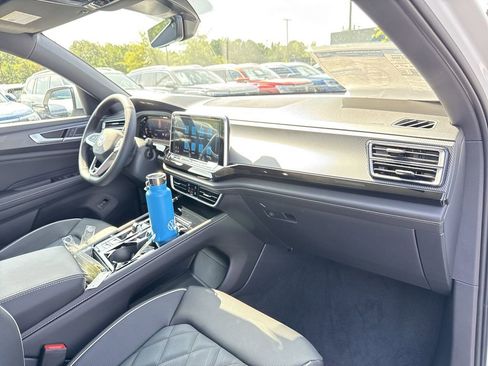 New 2025 Volkswagen Atlas Cross Sport SEL Premium R-Line image 21