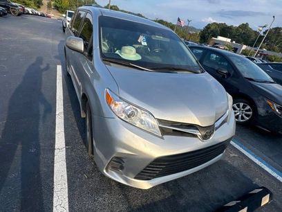 Used 2020 Toyota Sienna LE