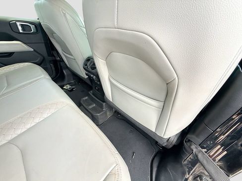 Used 2021 Jeep Wrangler Unlimited Sahara AWD/4WD image 32