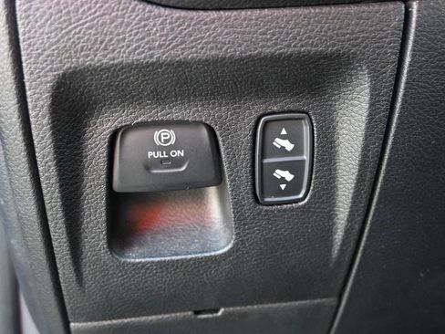 Used 2025 RAM 1500 Big Horn image 27