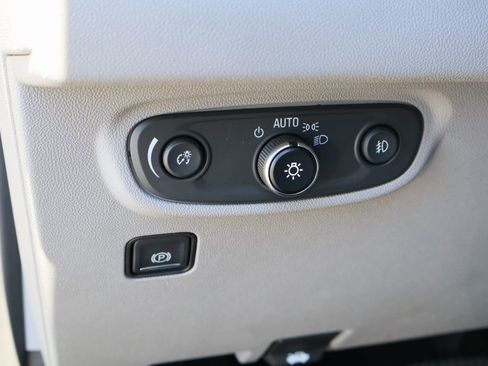 Certified 2019 GMC Terrain SLT image 11