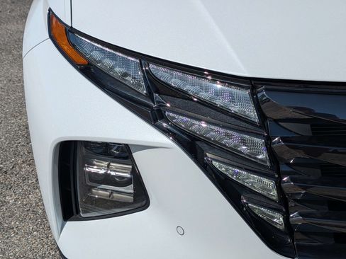 Used 2022 Hyundai Tucson Limited AWD/4WD image 9