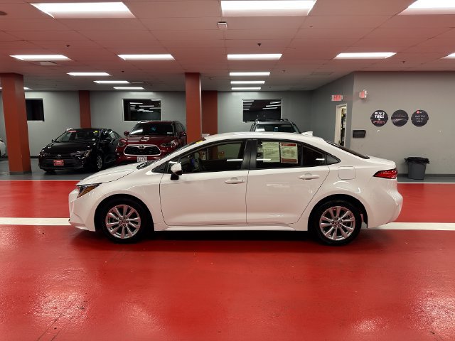 Certified 2024 Toyota Corolla LE w/ LE Convenience Package FWD image 6