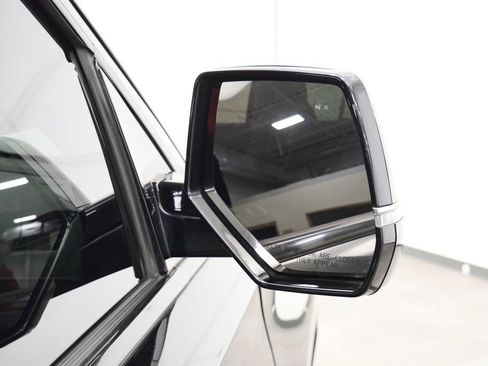 Used 2019 Cadillac Escalade Luxury w/ Escalade Sport Edition image 14