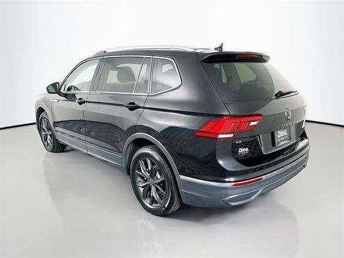 Used 2024 Volkswagen Tiguan SE image 5