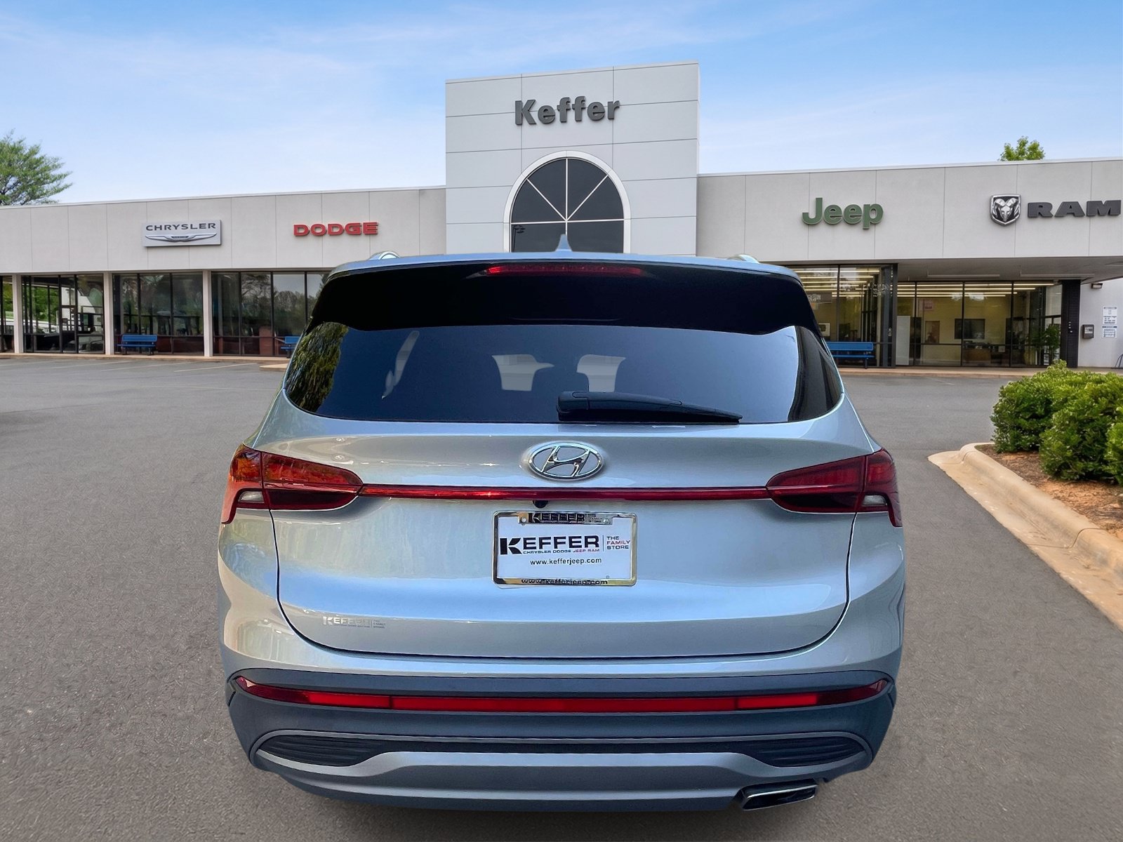Used 2023 Hyundai Santa Fe SEL AWD/4WD image 5